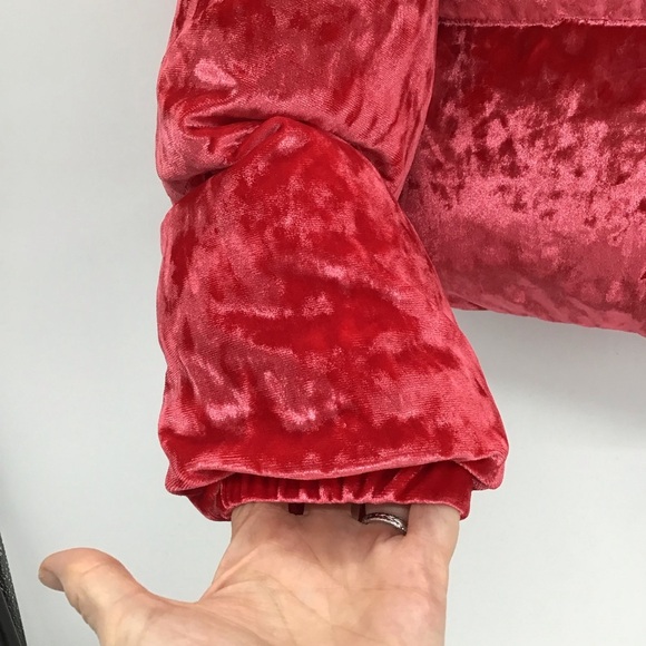 Fabletics Wander Crushed Velour Cropped Puffer Jacket Strawberry Red Size Med - Picture 7 of 10